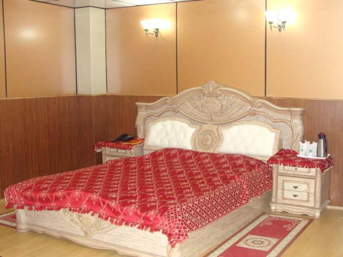 Hotel Crystal Palace Дханолти Экстерьер фото